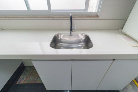 Apartamento para alugar com 180m², 3 quartos e 2 vagasDetalhe - Área de Serviço