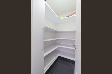 Apartamento para alugar com 180m², 3 quartos e 2 vagasDespensa - Área de Serviço