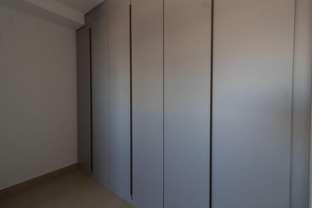Apartamento à venda com 80m², 2 quartos e 2 vagas Apartamento à venda com 80m², 2 quartos e 2 vagasSuíte 2