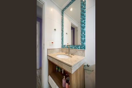 Apartamento à venda com 167m², 3 quartos e 3 vagasBanheiro da suíte 02