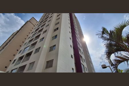 Apartamento para alugar com 64m², 2 quartos e 1 vagaFachada