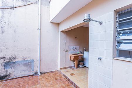 Casa à venda com 125m², 2 quartos e 2 vagas Casa à venda com 125m², 2 quartos e 2 vagasQuintal