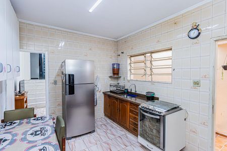 Casa à venda com 125m², 2 quartos e 2 vagas Casa à venda com 125m², 2 quartos e 2 vagasCozinha