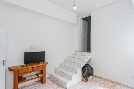 Casa à venda com 125m², 2 quartos e 2 vagas Casa à venda com 125m², 2 quartos e 2 vagasSala