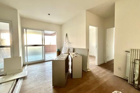 Apartamento à venda com 115m², 2 quartos e 2 vagas Apartamento à venda com 115m², 2 quartos e 2 vagasSala