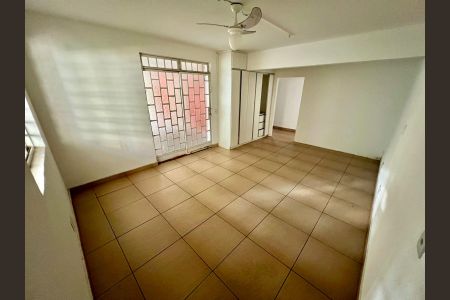 Casa à venda com 288m², 8 quartos e 4 vagasQuarto 5