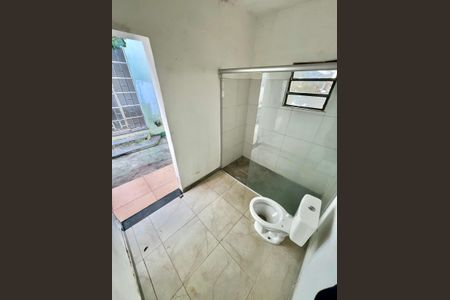 Casa à venda com 288m², 8 quartos e 4 vagasLavabo da área Externa