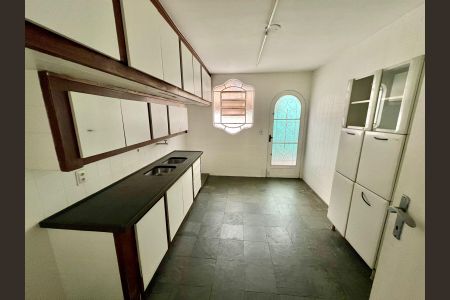 Casa à venda com 288m², 8 quartos e 4 vagasCozinha
