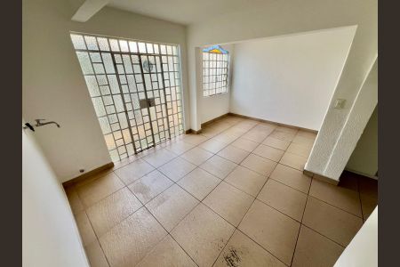 Casa à venda com 288m², 8 quartos e 4 vagasSala inferior