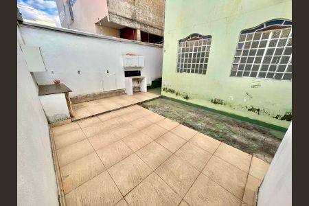 Casa à venda com 288m², 8 quartos e 4 vagasÁrea de Serviço