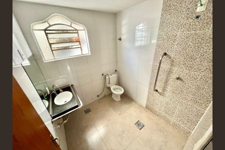 Casa à venda com 288m², 8 quartos e 4 vagasBanheiro da Suíte