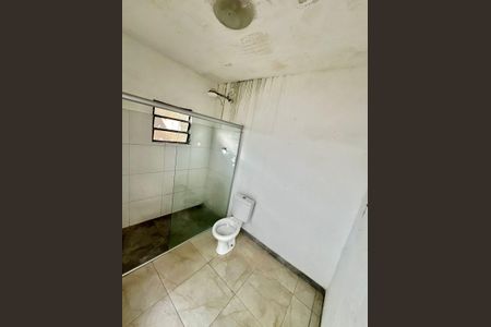 Casa à venda com 288m², 8 quartos e 4 vagasLavabo da área Externa