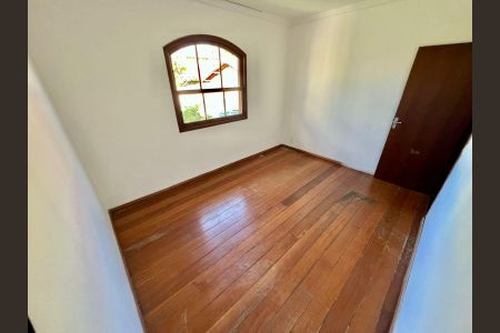 Casa à venda com 288m², 8 quartos e 4 vagasQuarto 3