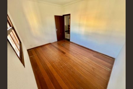 Casa à venda com 288m², 8 quartos e 4 vagasQuarto 3