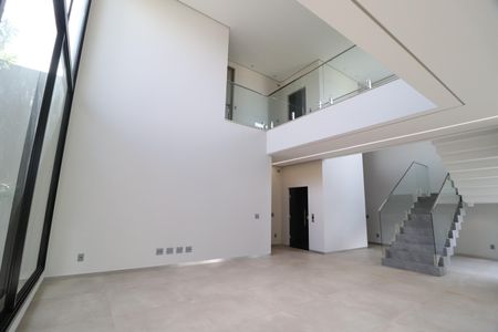 Casa de condomínio para alugar com 500m², 5 quartos e 3 vagasSala