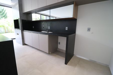 Casa de condomínio para alugar com 500m², 5 quartos e 3 vagasCozinha