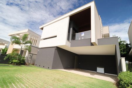 Casa de condomínio para alugar com 500m², 5 quartos e 3 vagasFachada + Placa