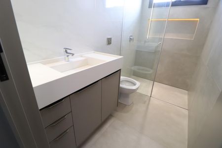 Casa de condomínio para alugar com 500m², 5 quartos e 3 vagasBanheiro Suíte 2