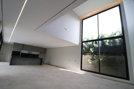 Casa de condomínio para alugar com 500m², 5 quartos e 3 vagasSala