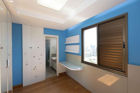 Apartamento à venda com 144m², 4 quartos e 3 vagasSemi Suíte 2