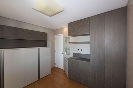Apartamento à venda com 144m², 4 quartos e 3 vagasSuíte 2