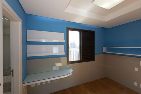 Apartamento à venda com 144m², 4 quartos e 3 vagasSemi Suíte 2