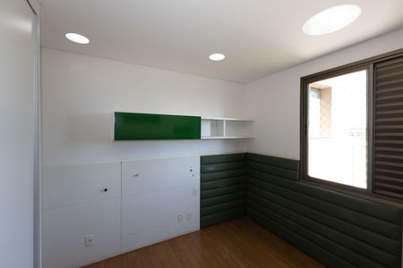 Apartamento à venda com 144m², 4 quartos e 3 vagasSemi Suíte 1