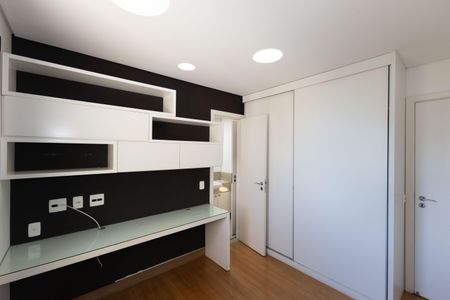 Apartamento à venda com 144m², 4 quartos e 3 vagasSemi Suíte 1