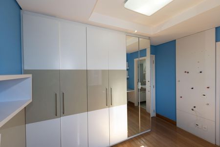 Apartamento à venda com 144m², 4 quartos e 3 vagasSemi Suíte 2