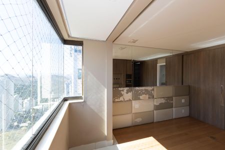 Apartamento à venda com 144m², 4 quartos e 3 vagasSuíte 1