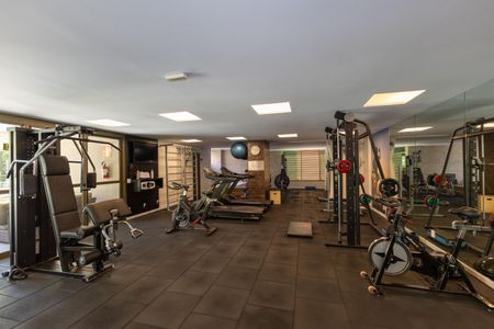 Apartamento à venda com 144m², 4 quartos e 3 vagasÁrea comum - Academia