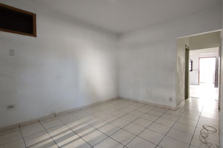 Casa de condomínio à venda com 180m², 3 quartos e 2 vagasSala