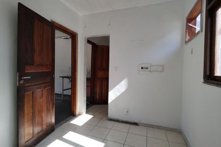 Casa de condomínio à venda com 180m², 3 quartos e 2 vagasSuíte