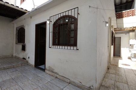 Casa de condomínio à venda com 180m², 3 quartos e 2 vagasQuintal