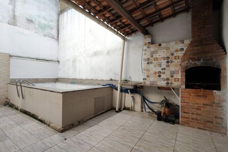 Casa de condomínio à venda com 180m², 3 quartos e 2 vagasQuintal
