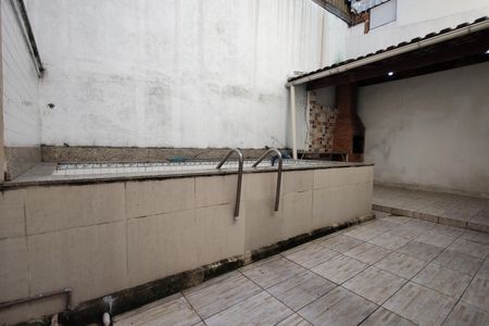 Casa de condomínio à venda com 180m², 3 quartos e 2 vagasPiscina