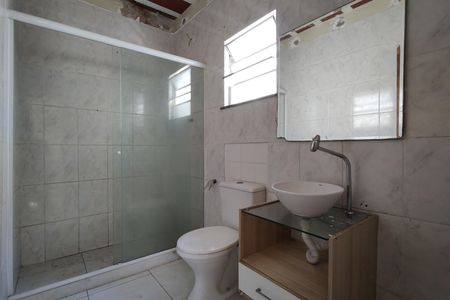 Casa de condomínio à venda com 180m², 3 quartos e 2 vagasBanheiro da Suíte