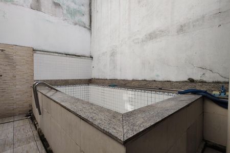 Casa de condomínio à venda com 180m², 3 quartos e 2 vagasPiscina