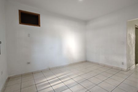 Casa de condomínio à venda com 180m², 3 quartos e 2 vagasSala