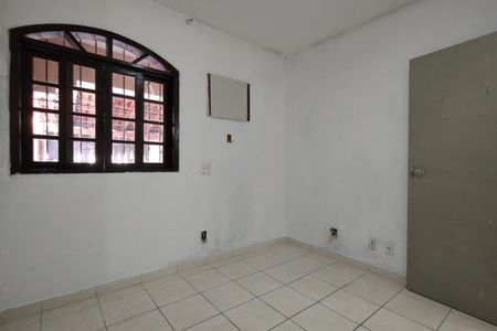 Casa de condomínio à venda com 180m², 3 quartos e 2 vagasQuarto 1