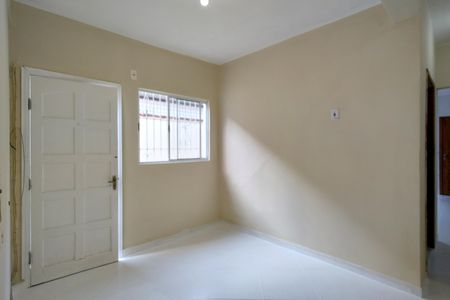 Casa para alugar com 90m², 2 quartos e 1 vaga Casa para alugar com 90m², 2 quartos e 1 vagaSala