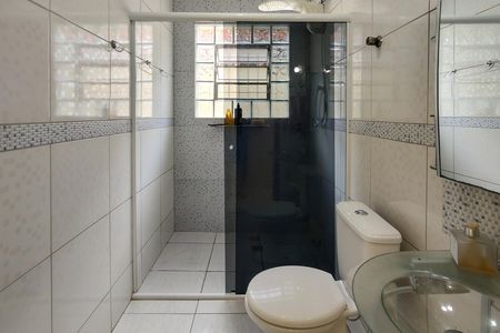 Casa para alugar com 90m², 2 quartos e 1 vaga Casa para alugar com 90m², 2 quartos e 1 vagaBanheiro