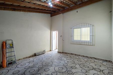 Casa para alugar com 90m², 2 quartos e 1 vaga Casa para alugar com 90m², 2 quartos e 1 vagaGaragem