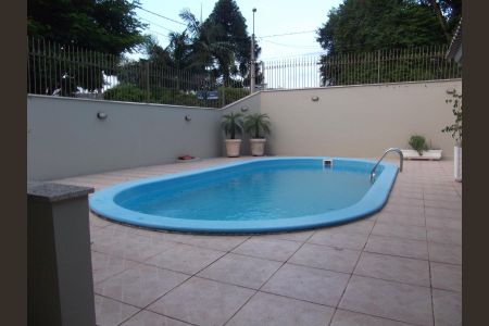 Casa à venda com 221m², 3 quartos e 4 vagasÁrea comum - Piscina