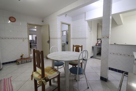 Casa à venda com 221m², 3 quartos e 4 vagasCozinha