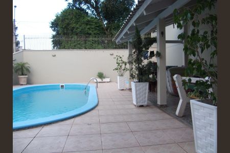 Casa à venda com 221m², 3 quartos e 4 vagasÁrea comum - Piscina