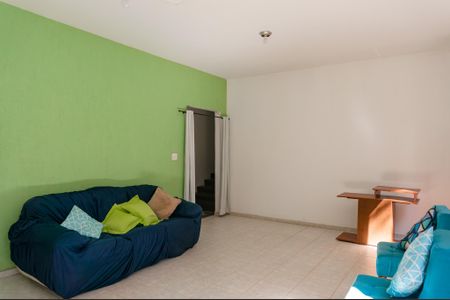 Casa de condomínio à venda com 180m², 3 quartos e 3 vagasSala