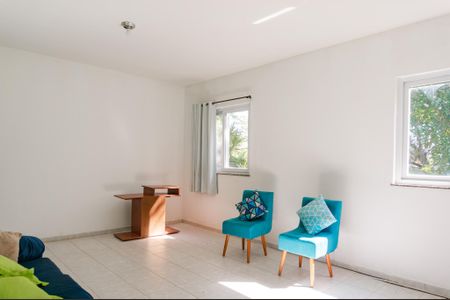 Casa de condomínio à venda com 180m², 3 quartos e 3 vagasSala