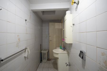 Casa à venda com 80m², 3 quartos e sem vagaBanheiro da suite