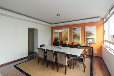 Apartamento à venda com 255m², 3 quartos e 1 vagaSala